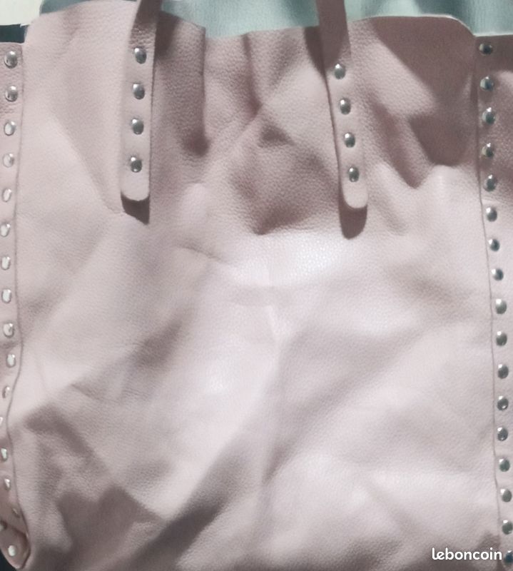 Vêtements et accessoires de femme (image 1)
