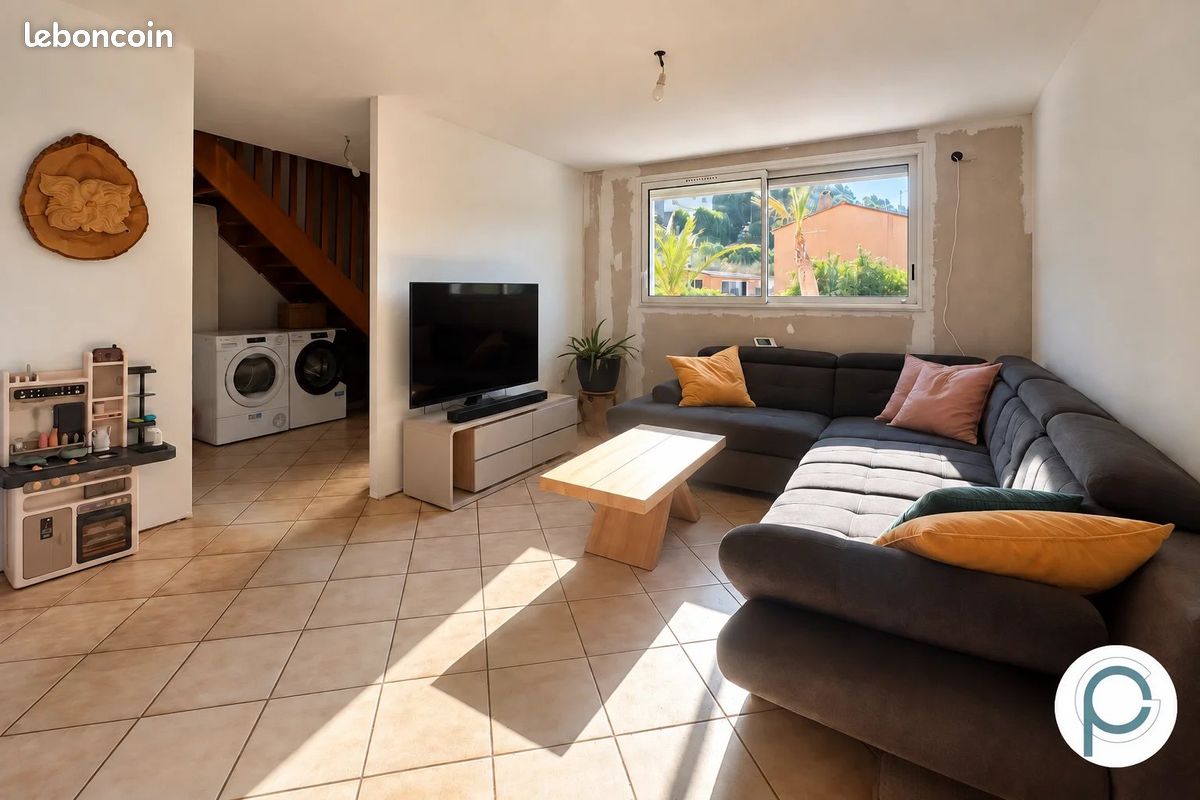 Maison 5 pièces 116 m² · à Signes · 116 m² · 320 000 €