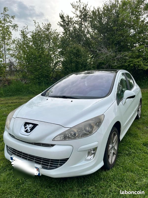 Peugeot 308 (image 1)