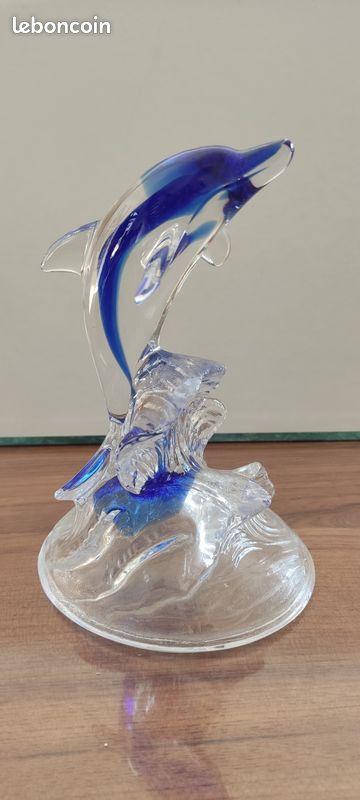 Sculpture dauphin (image 1)
