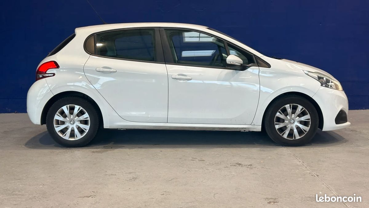 Peugeot 208 1.6 HDi 75ch Active - Carplay - Régulateur de vitesse - Idéal jeune permis (image 6)
