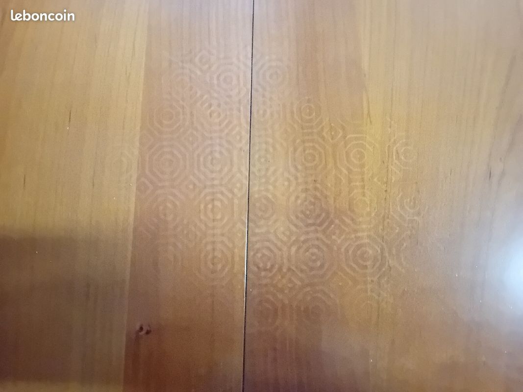 Table à manger et chaises (image 4)