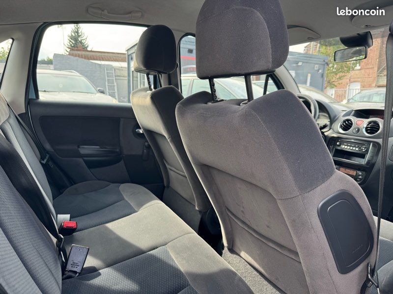 Citroën C3 1.4 HDI 70cv BVM5 Pack exclusive 86500km Clim (image 12)