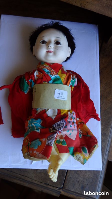 Ancien Poupon En Tissu Et Tête Papier Mâché - Poupée Vintage