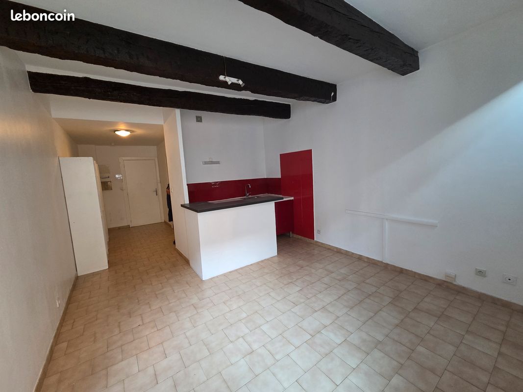 Appartement 1 pièce 27 m² · à Martigues · 27 m² · 450 €