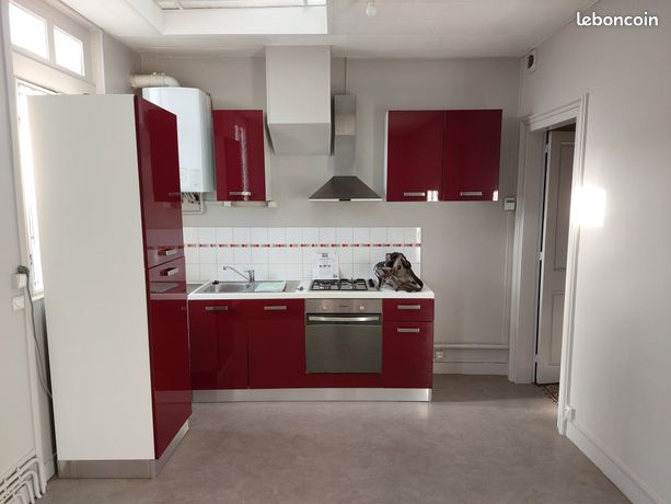 Apt f2 de 41m² centre pavilly place d'esneval
