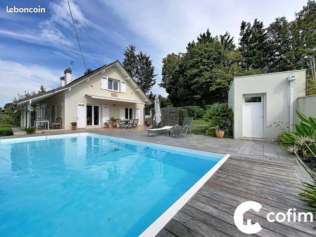 Maison 6 pièces 135 m² · à Montardon · 135 m² · 335 000 €