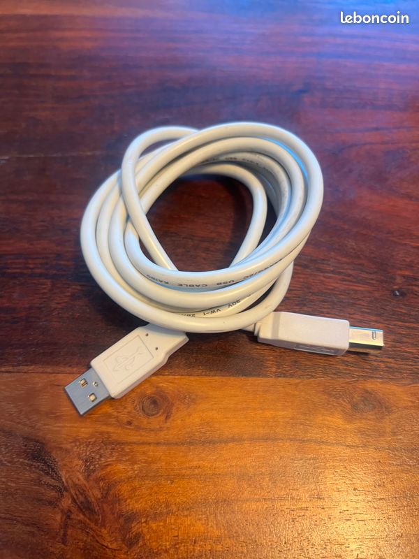 Câble USB A vers USB B (blanc) 1.5m (image 1)