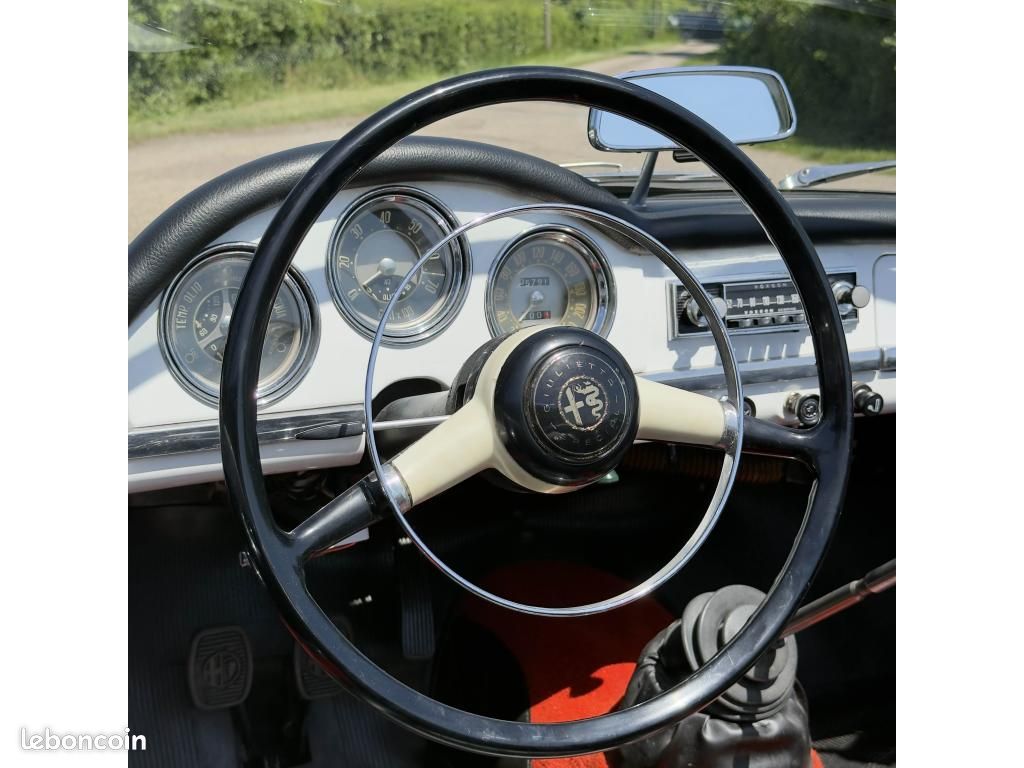 Alfa romeo giulietta spider (image 13)