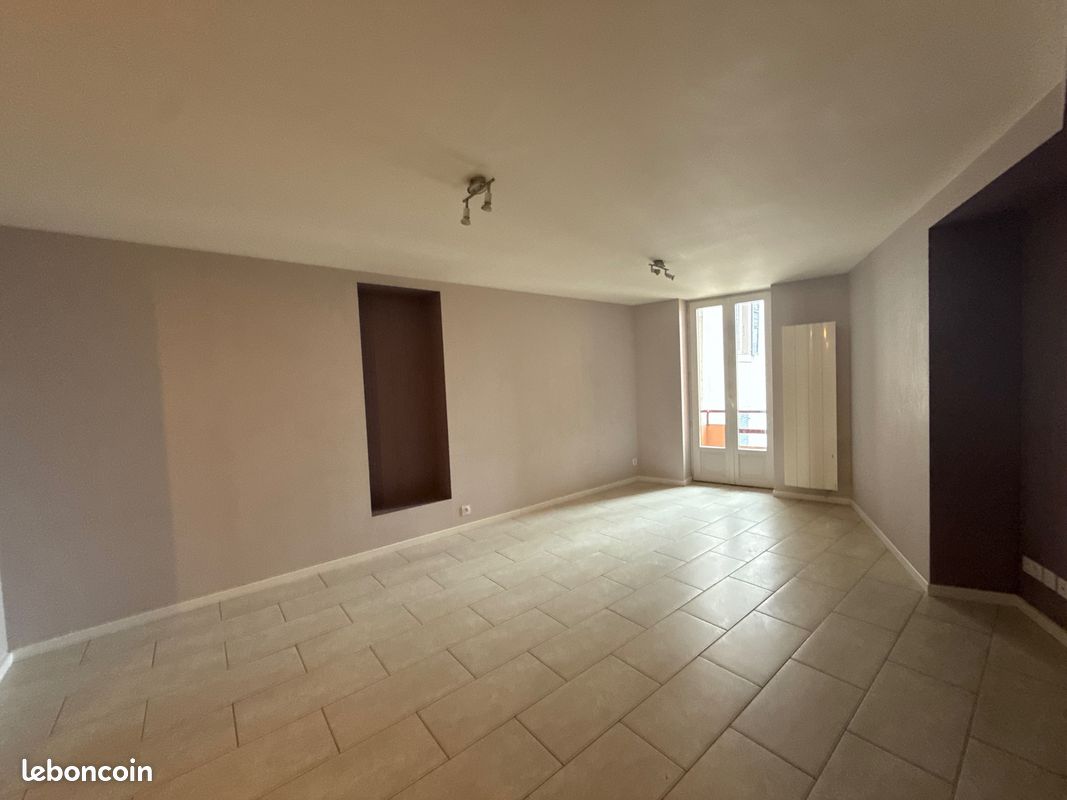 Appartement 3 pièces 60 m² · à Évian-les-Bains · 60 m² · 950 €/mois
