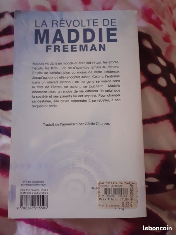 Livre La révolte de Maddie Freeman Katie Kacvinsky (image 2)