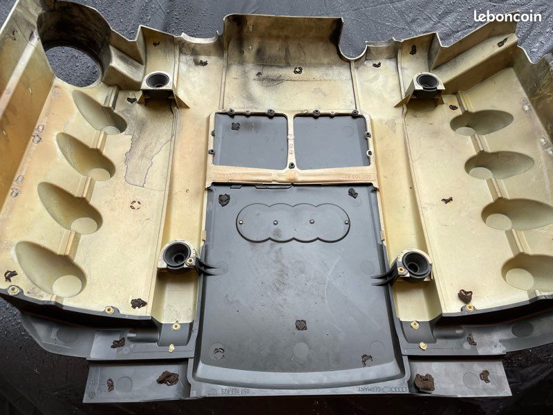 Cache moteur Audi V8 tdi (image 3)