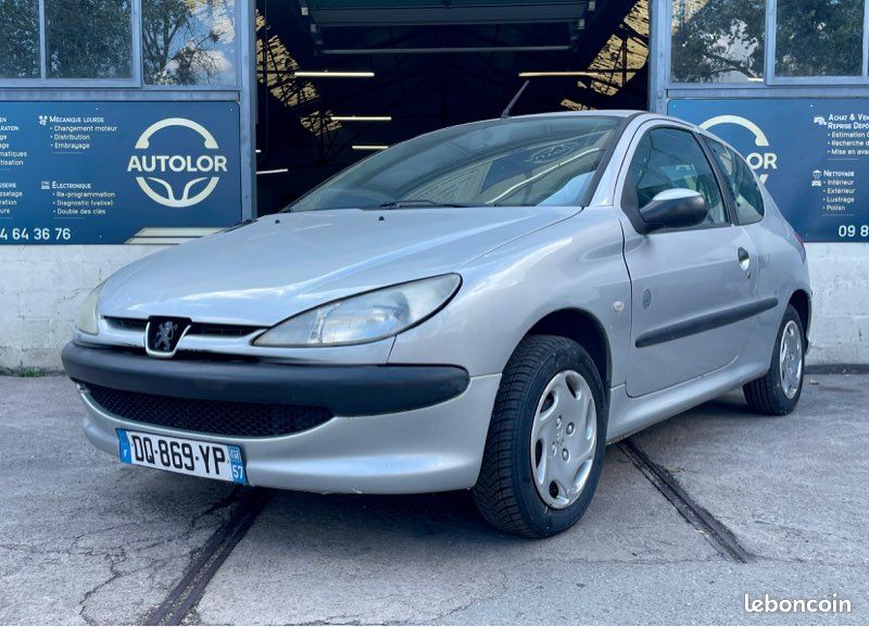Peugeot 206 1,4L I 75CV ••ÉDITION POP ART•• (image 1)