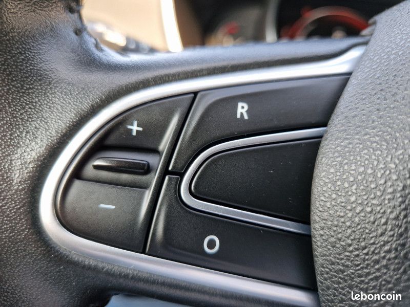 Renault MEGANE IV 1.2 TCE 130CH ENERGY LIMITED (image 19)