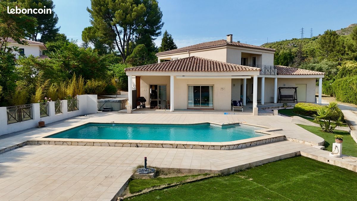 Maison 7 pièces 240 m² · à Allauch · 240 m² · 1 110 000 €