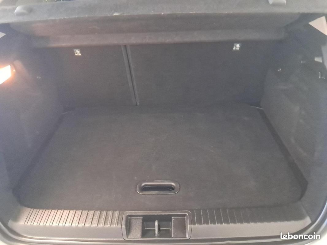 Renault Captur E-Tech 145 - 21 Intens (image 19)