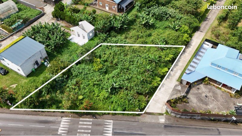 Terrain aux Makes · à Saint-Louis · 140 000 €