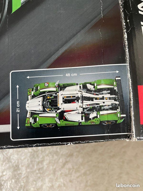 Voiture de course LEGO TECHNIC 24 h du mans 42039 (image 3)