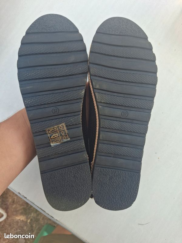 Belle chaussure élégante femme (image 2)