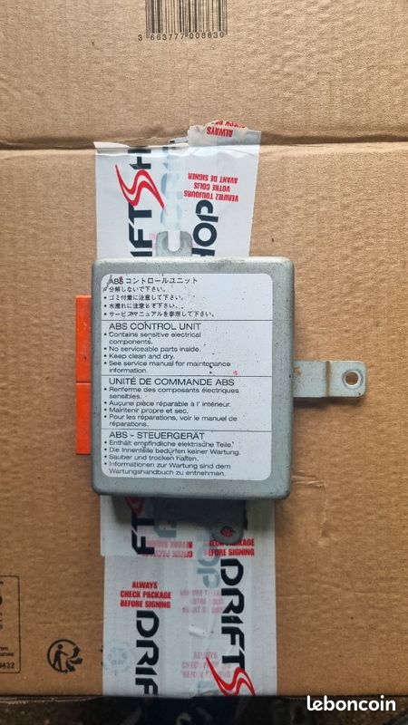 Calculateur abs honda civic (image 1)