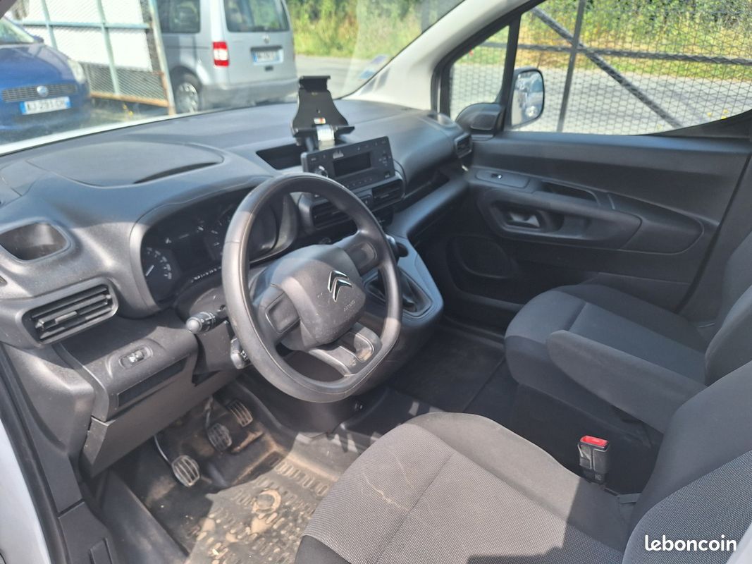 CITROEN BERLINGO Taille M BlueHDi 75 BVM Live (image 9)