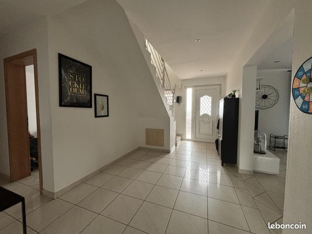 https://img.leboncoin.fr/api/v1/lbcpb1/images/f9/b2/58/f9b258638f1507fce41581778abb0ca26571c1c3.jpg?rule=ad-image