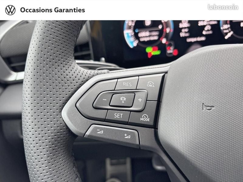 Volkswagen T-Roc 1.5 eTSI 150ch R-Line DSG7 (image 32)