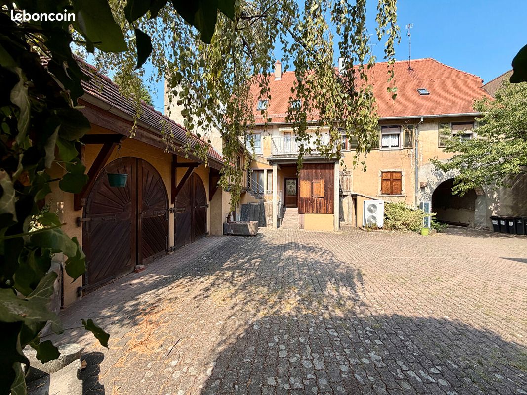 Maison 9 pièces 238 m² · à Guebwiller · 238 m² · 343 200 €
