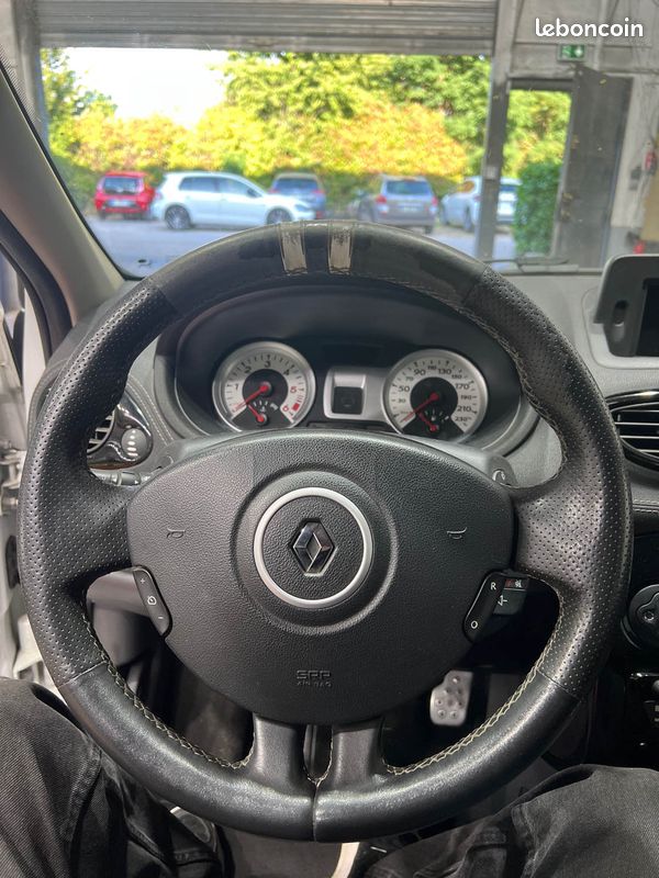 RENAULT CLIO III GT GORDINI 1.5DCI 106ch GPS Tomtom (image 25)