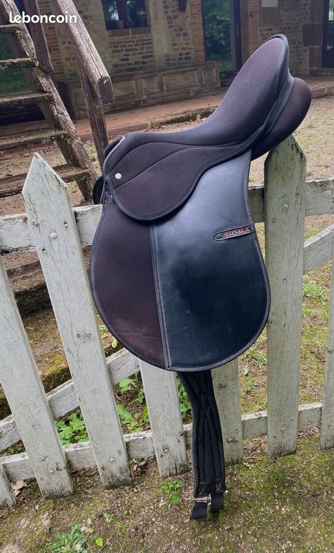 Selle de saut tout usage anglaise en cuir neuve