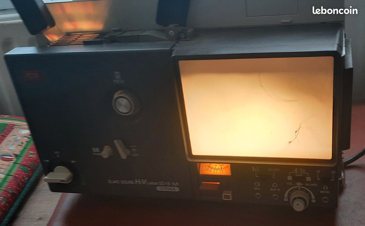 Projecteur Elmo St180 sonore sur