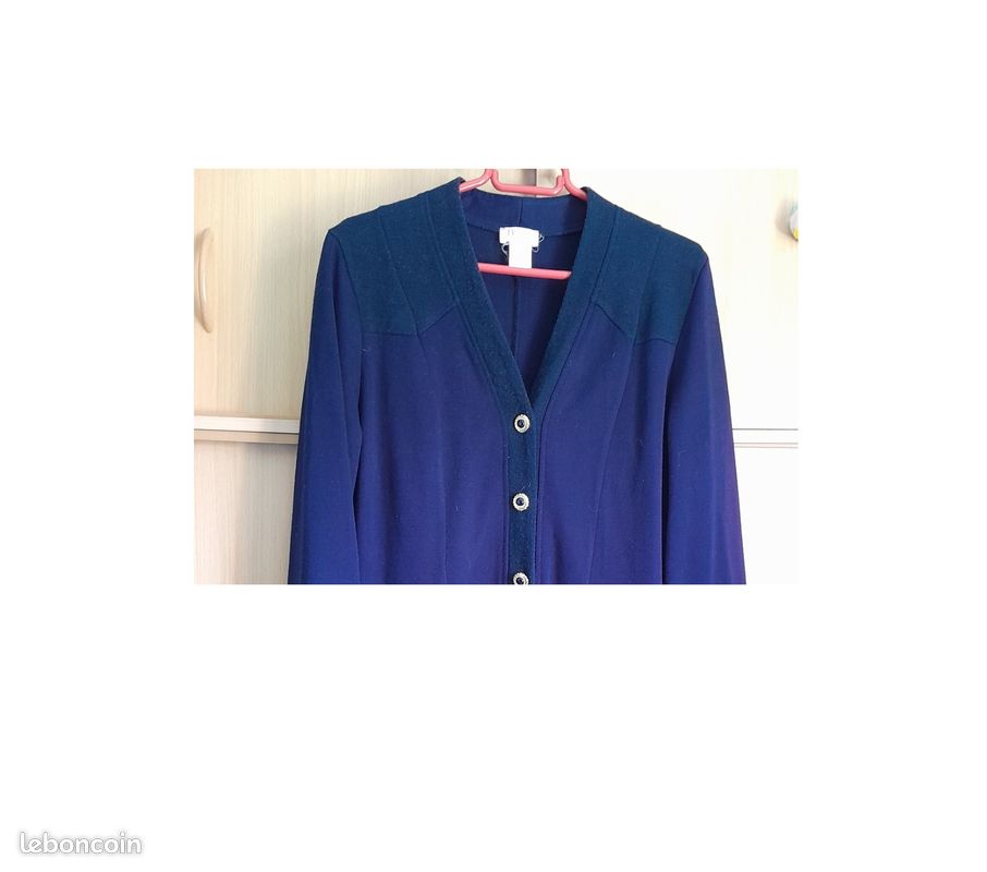 ROBE de la marque BERGER DU NORD raffinée jusqu'aux boutons (image 2)