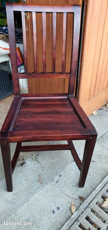 Table avec 4 chaises en bois exotique (image 4)