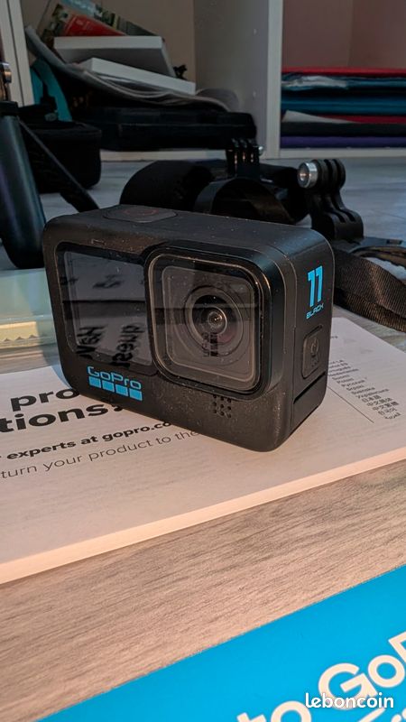 PACK COMPLET GoPro Hero 11 Black (Comme Neuve) + 4 Batteries + Accessoires (image 3)