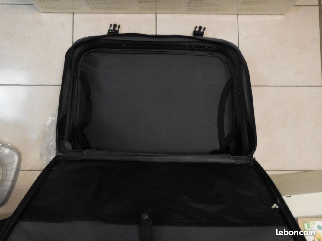 Valise neuve à 2 roues (image 2)