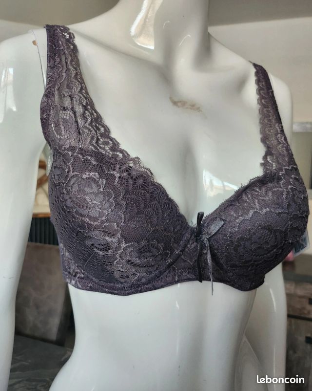 Ensemble Lingerie Soutien-gorge Et String - Taille 90B, Couleur Gris - Neuf Avec étiquettes