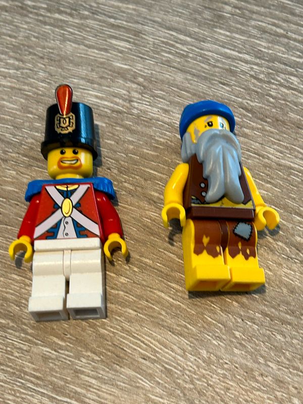 NEW LEGO 7 RANDOM PIRATE MINIFIG LOT minifigure figure armada