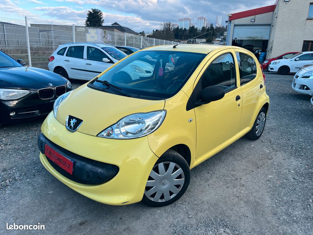 Peugeot 107 1.0 68cv finition trendy 5p *faible km 159.200km (image 1)