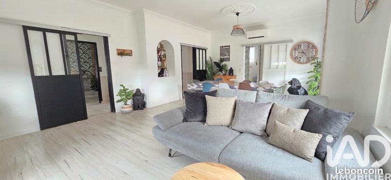 Maison familiale 7 pièces 241 m²