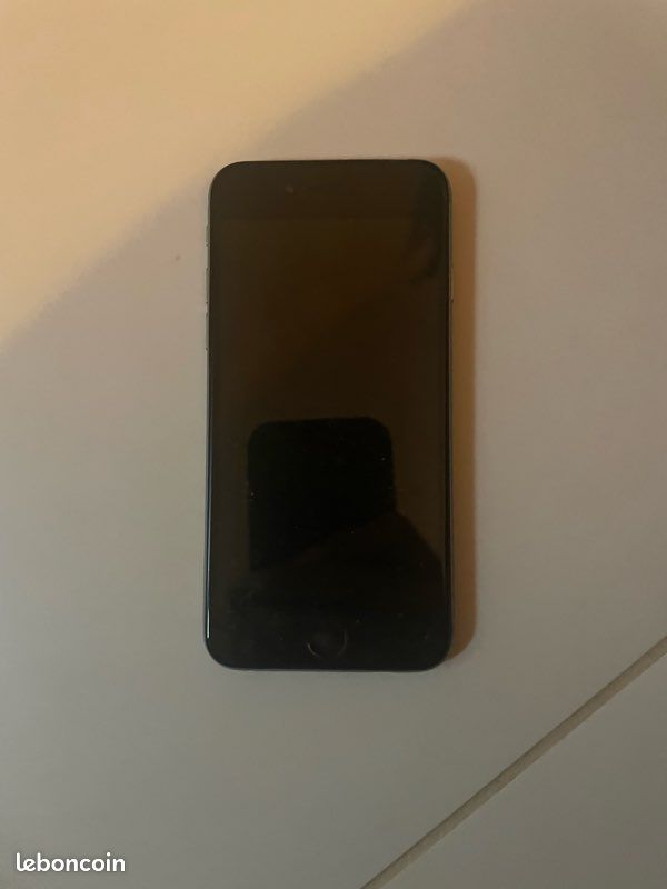 Iphone 6 en très bonne état (image 1)