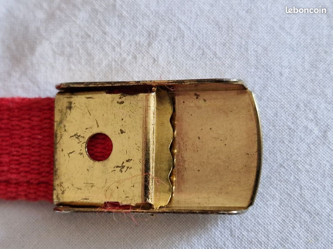 Ceinture rouge en tissu (image 3)