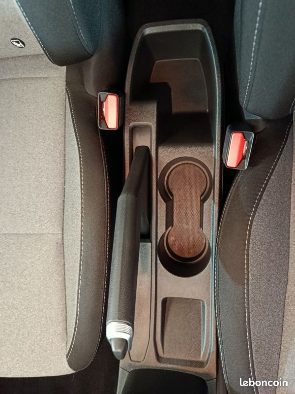 Renault Clio (5) Evolution Blue dCi 100 -25 (image 38)