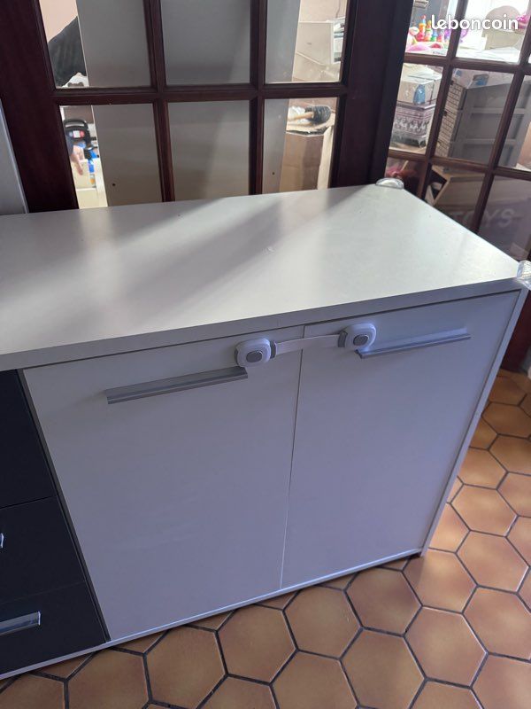 Meuble bas gris blanc rangement (image 4)