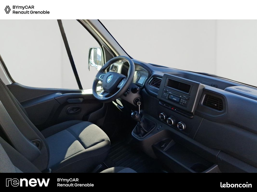Renault master fgn trac f3500 l2h2 blue dci 135 confort (image 9)
