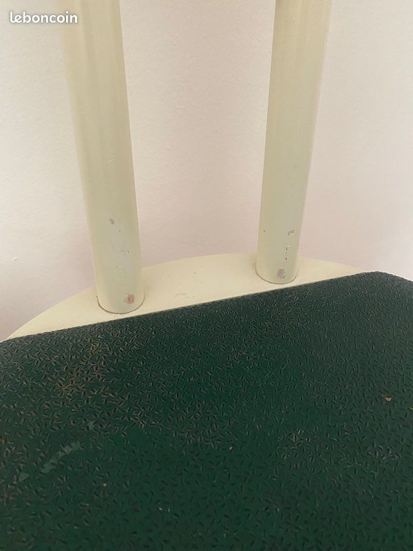 Lot de deux chaises vintage design italien (image 7)