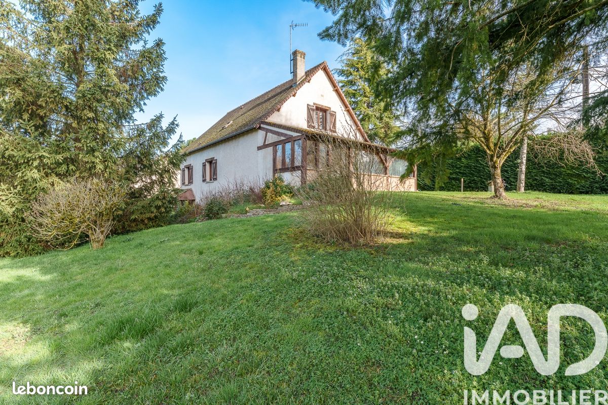 Maison 6 pièces 196 m² · à La Membrolle-sur-Choisille · 196 m² · 318 000 €