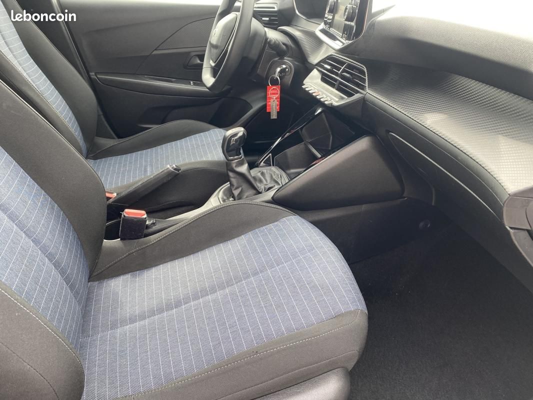 Peugeot 208 1.2 PURETECH 75CH S&S ACTIVE (image 12)