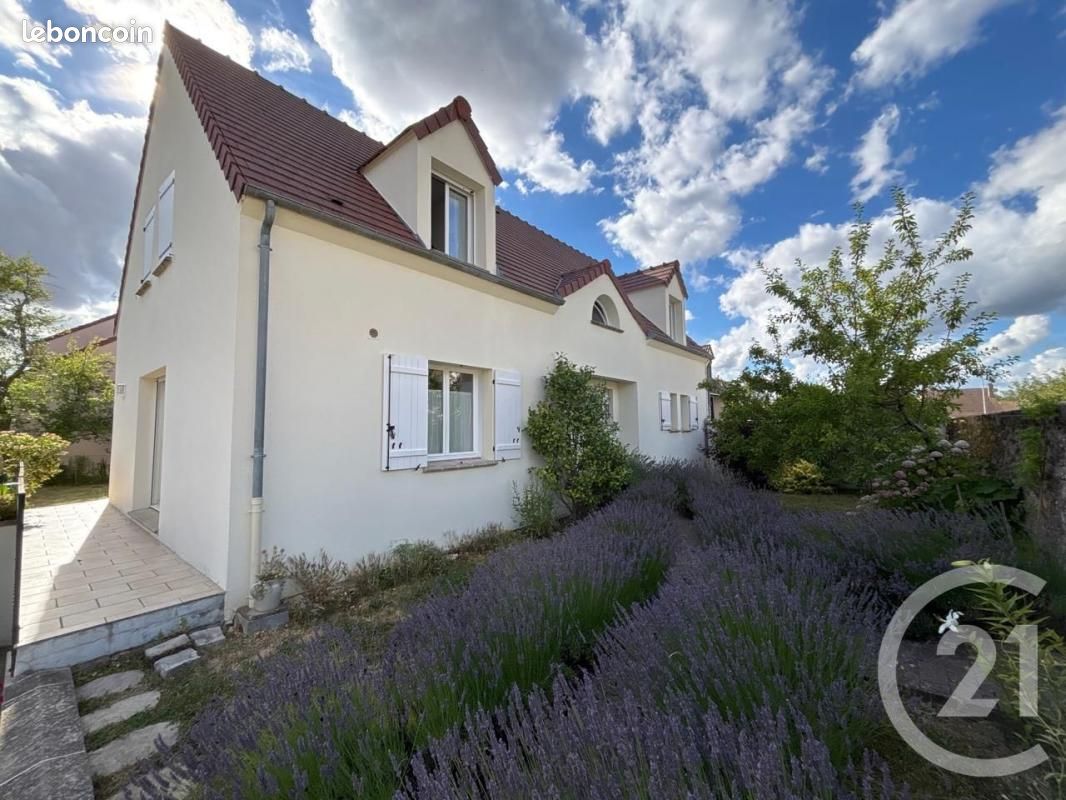 Maison 7 pièces 141 m² · à Lisses · 141 m² · 439 000 €