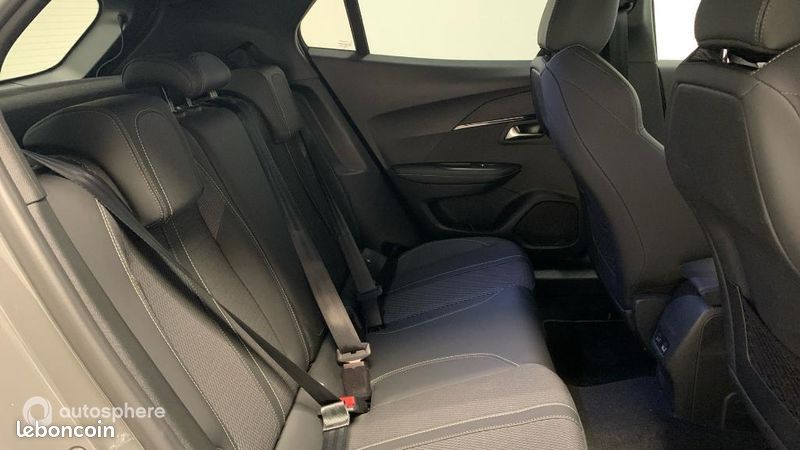 Peugeot 2008 1.2 PureTech 130ch S&S GT EAT8 (image 13)