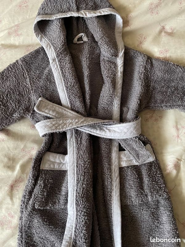 Peignoir gris (image 1)
